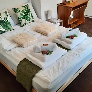 Hackney Downtown Guest house